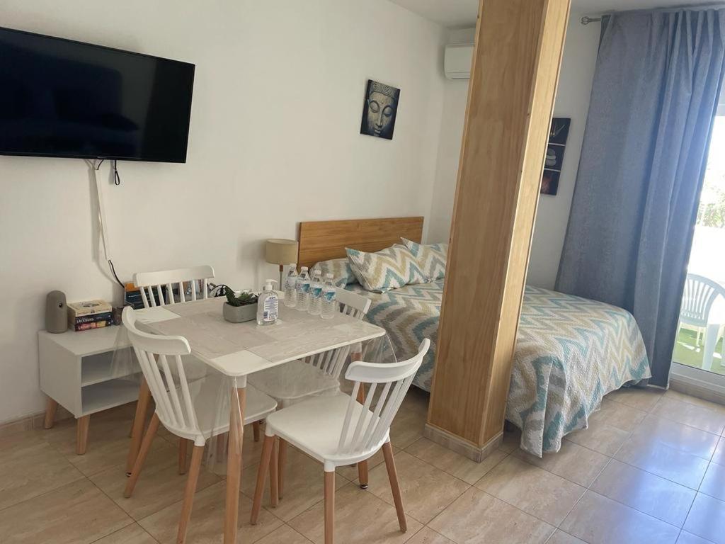 Benalbeach Loft Apartamento *